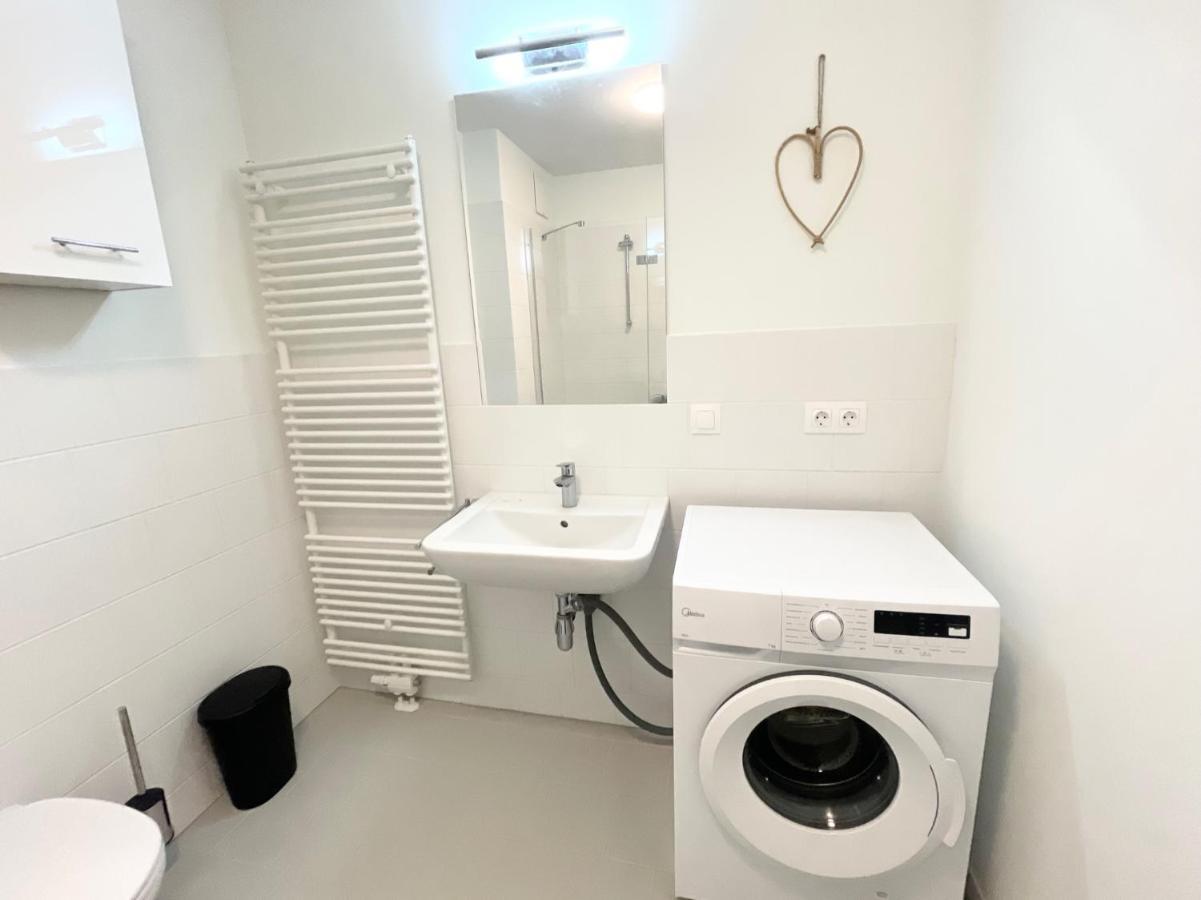 Apartament Bright Modern Flat With Balcony Wiedeń Zewnętrze zdjęcie